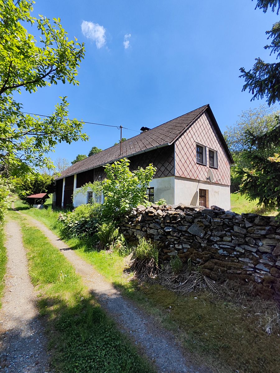 Prodej chalupy 100 m², pozemek 525 m²